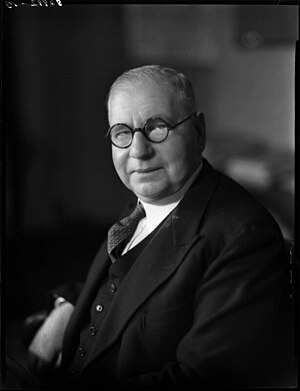 Sir Walter Womersley.jpg