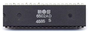 MOS 6502AD 4585 top.jpg