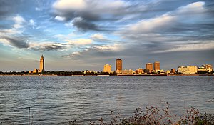 Baton Rouge skyline 2013.jpg