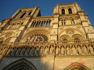 800px-Notre Dame.JPG