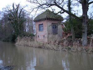 John Donne house Pyrford.jpg